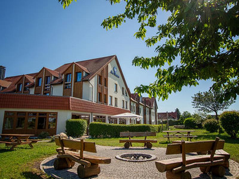 71FF1F4CEF27C08935F3DA9DDD16923D