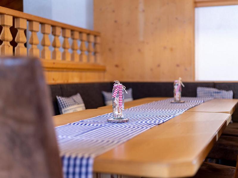 015C02999745ECD73ABDBBF90D52EA8B