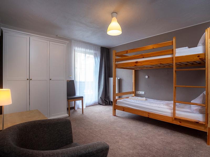 6C12E8C6DE18B1F9E7BCC0A91B2C9B7F