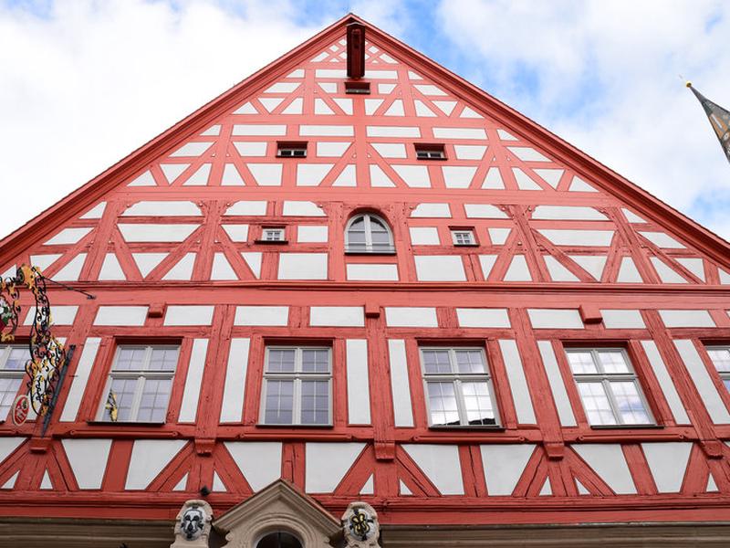 77D18CB85670529F921FFB97AF2F210F