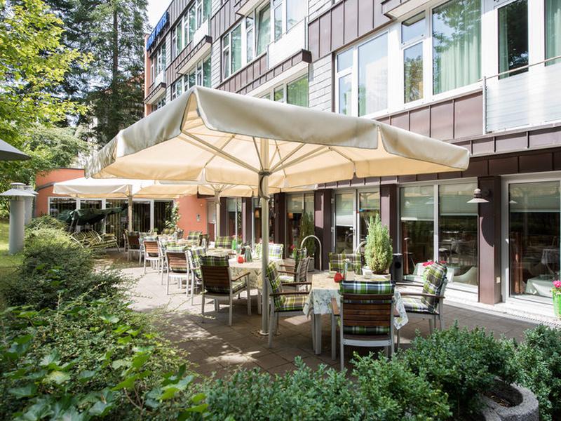 5BFF0555716081C34C3D1F52C44A2D87