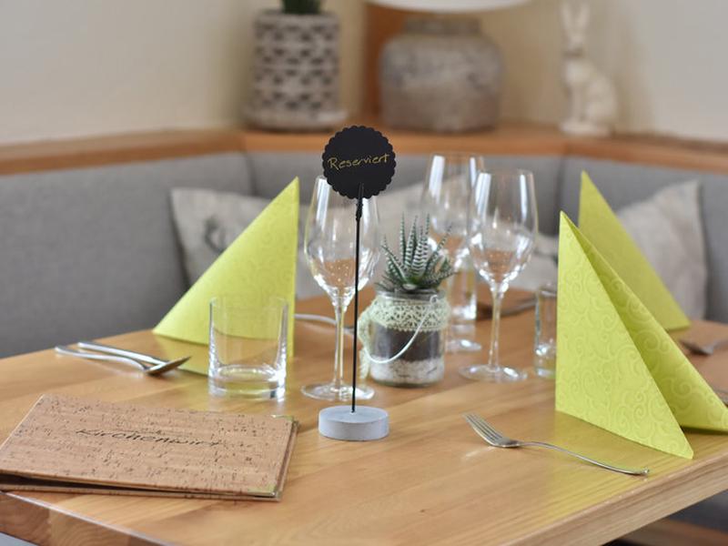 012179532587A5BFE76C6E3F8F92076C