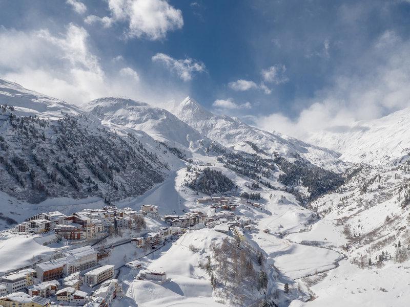 9EA463811B921F0D07B4EBB58F644673