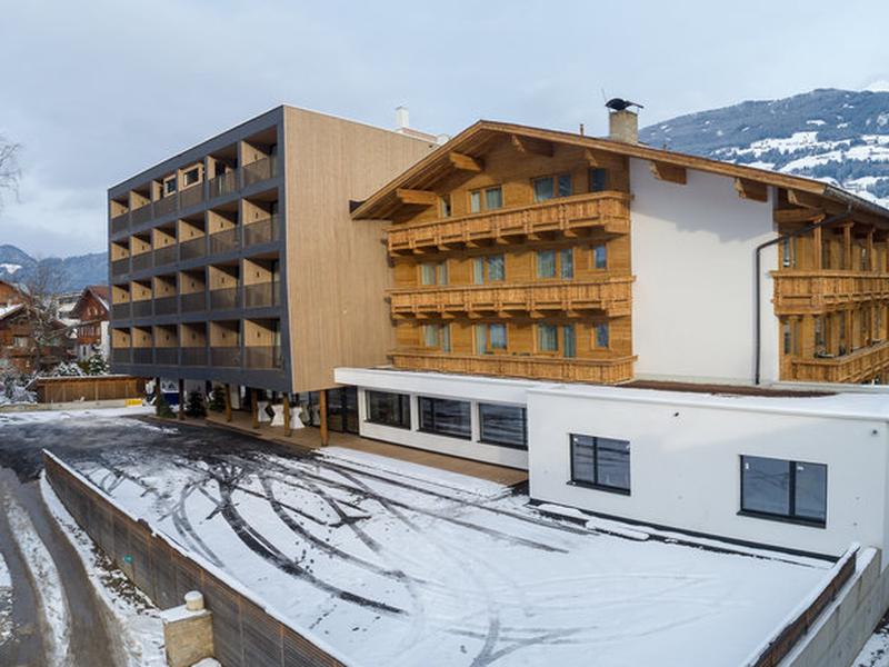 806AAA6368C196EF9E423B317557A3F5