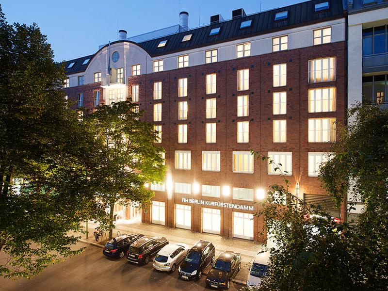 147852EA5FF4C2250220974DFA89639C