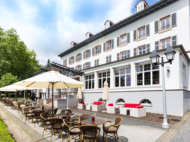 43D26C6DD72E411E3BA8B2C85E6856D4