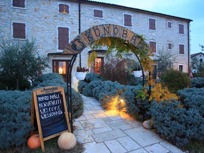 A0479A69120C82C7E0368162D915434F