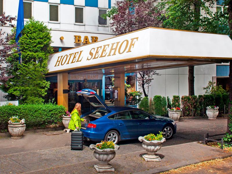 1A4221ACF9CB7B46056492C07CFBA02F