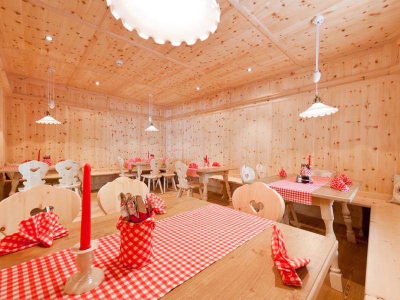 4F5D596E264EAB0184860744E15C2FDF