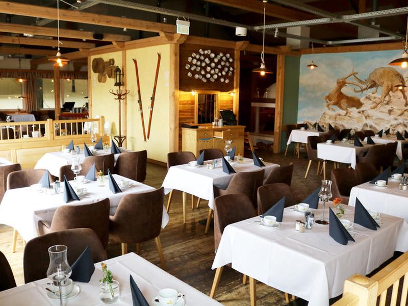 F7516D7E3B9A97CD99D7D3B0D58D7515