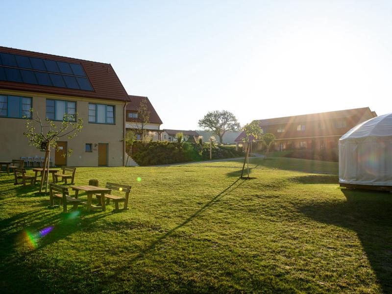 43D46CCBD9F799C23176556A4A98387C