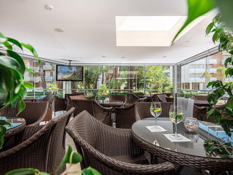 BB87AFCAABFD8CBCB5EB7CEDA407D7F8