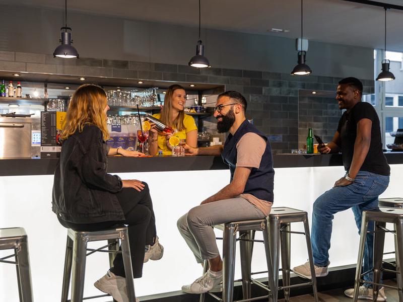 4CC3B403DFE0F646A4D97E134A5BD254