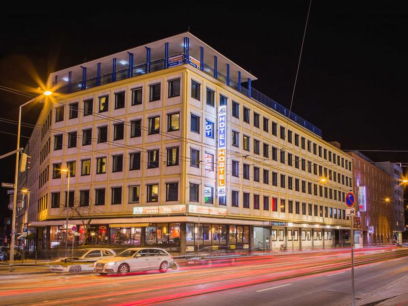 4C6481E5E8749CBCD8A446CFE16C3670