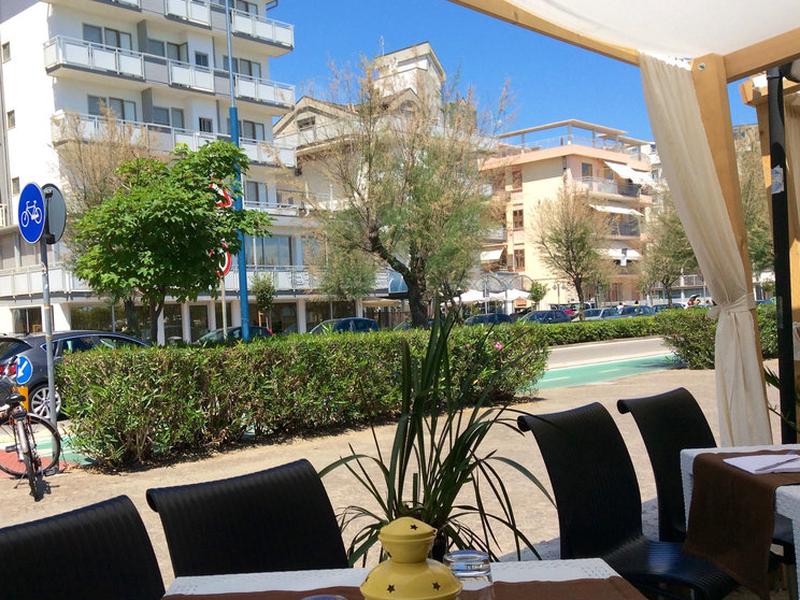 B1EEE4C1111CA7B7B605915B60F6E9D4