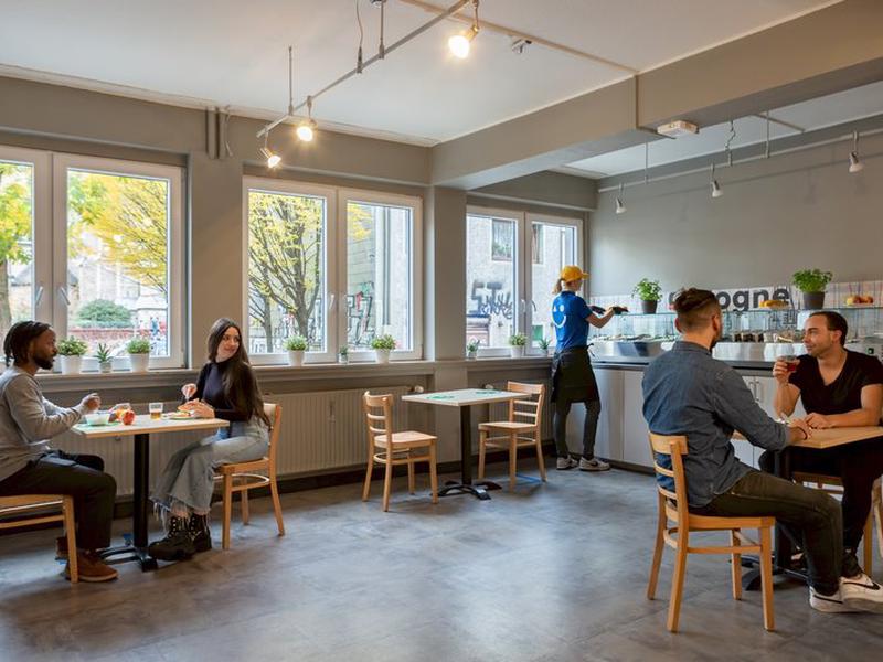 E22BA1822ACB5502AD43F3758C5983EA