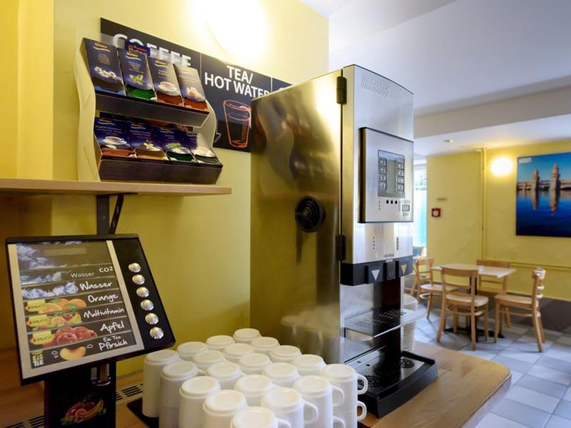 523708320CAD8035D2003DB24AE172A2