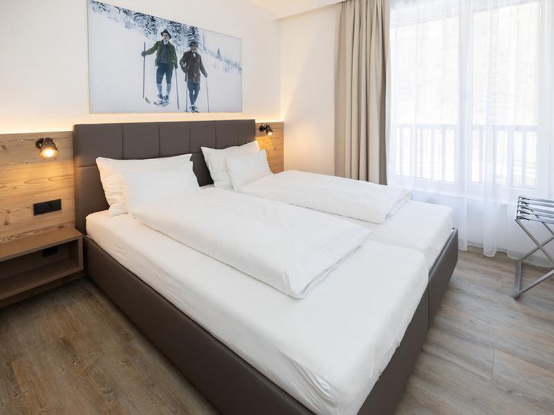 54AC123D02E111F9E55C254CBCE2C7A4