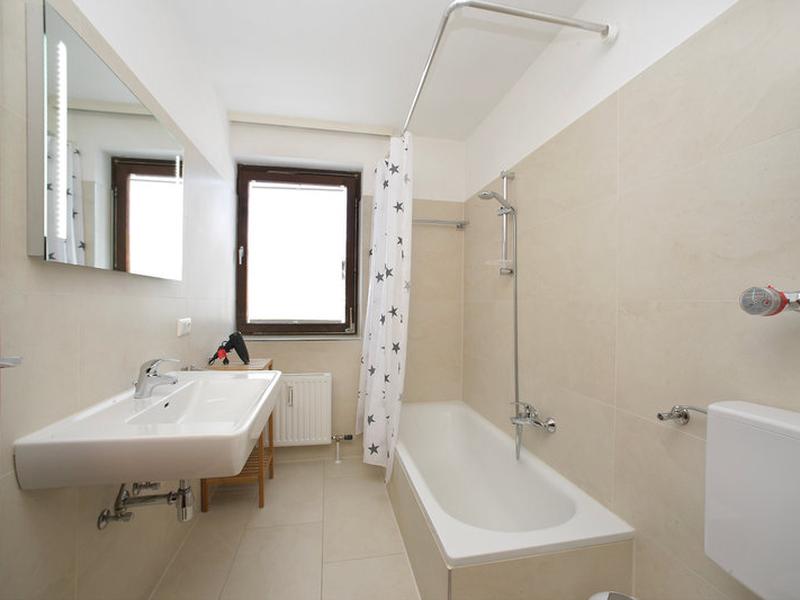 DD9CE59F6422254A429C706F43EEFB9B