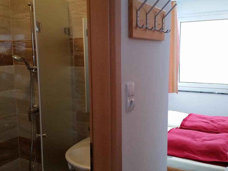 56F176402014EFEAFBBB938FF4EBE34D