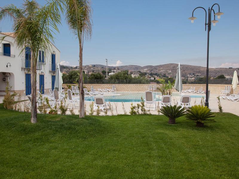 DA0995880C5E512D3554CCDE56364009