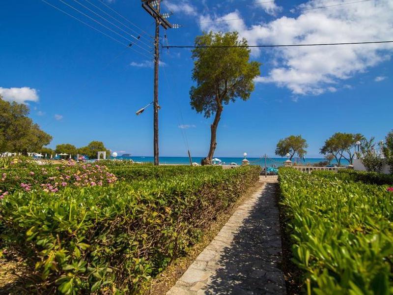 F7C053F2EFF598DF4F18BC4A3BEC2787