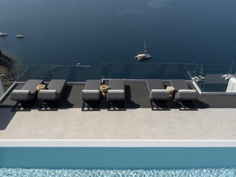 A2AABF25E12432861858A18C0B1C560B