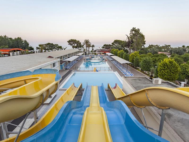 FA13975D5AF75AD4F1F9C725791B657F