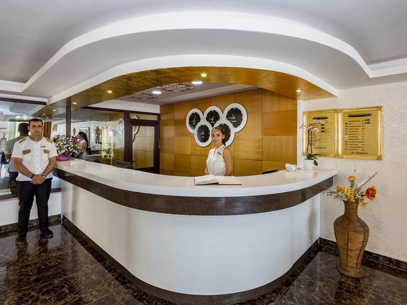 A9E84EF39DDDED31AF8D137DA6A56745