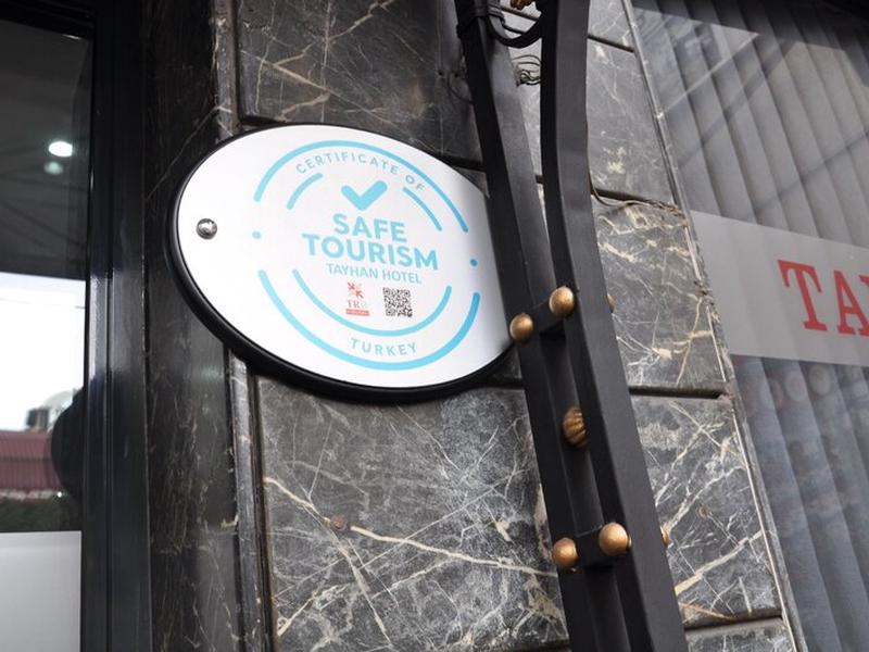 D83A7E790C86130F82F7BD9BB01023EE