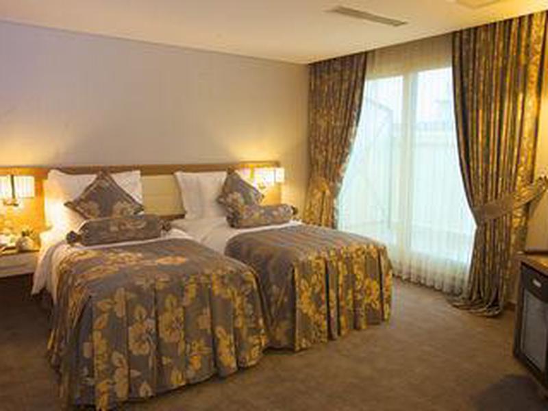 84AC9DFC15B2D07F8AC18A5131D7C9D7