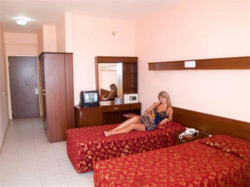 8BD0397E81546B3998FEF67472C493FE