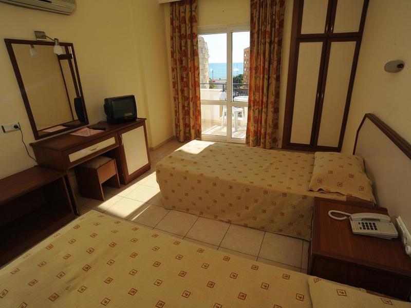 CEA8056EFD6C24878A524A72499169CE