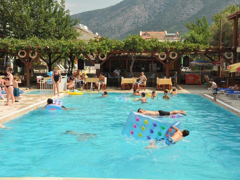 84EFAF1121F33D5332897F696E0FD8DE