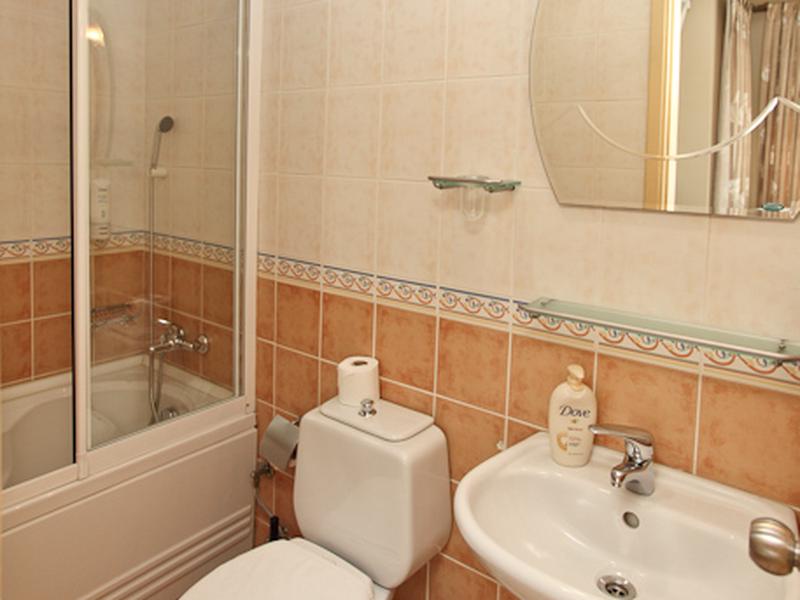 8CCD18A8B7BF440B414AFE6E155B897D