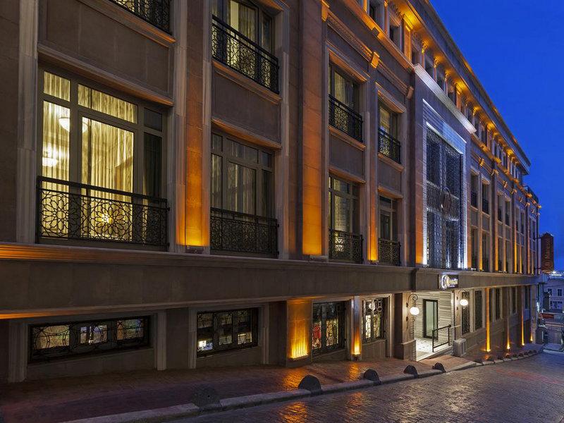 19AFA251B0998735F28A06D6DBCE4EFC