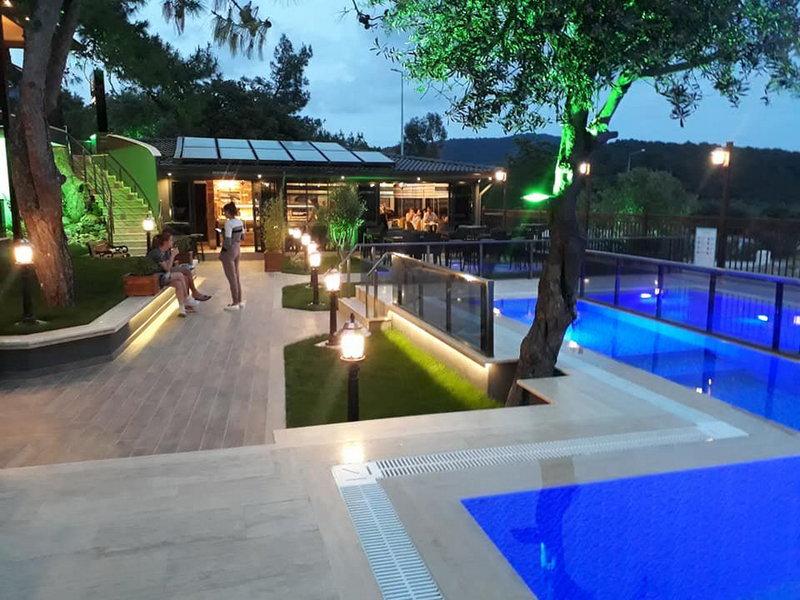 9040D571D73B60F67D9C22F95D24EE50