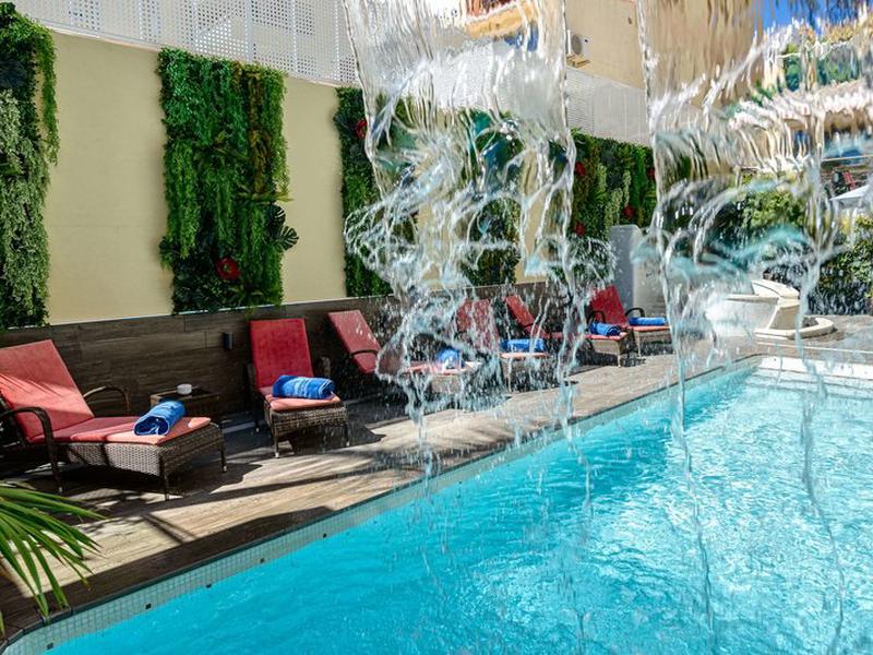 D3425F9C8D94DD4A769993E4522BB357