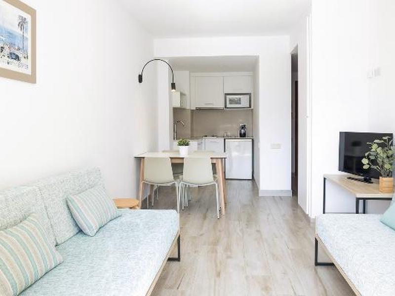 56B4FE6E19C0C78B3B9110905F5CE690