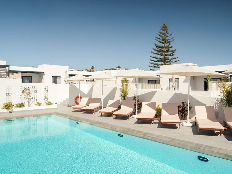 FD02CBDFD9F4E81874D96802DFEF06A7