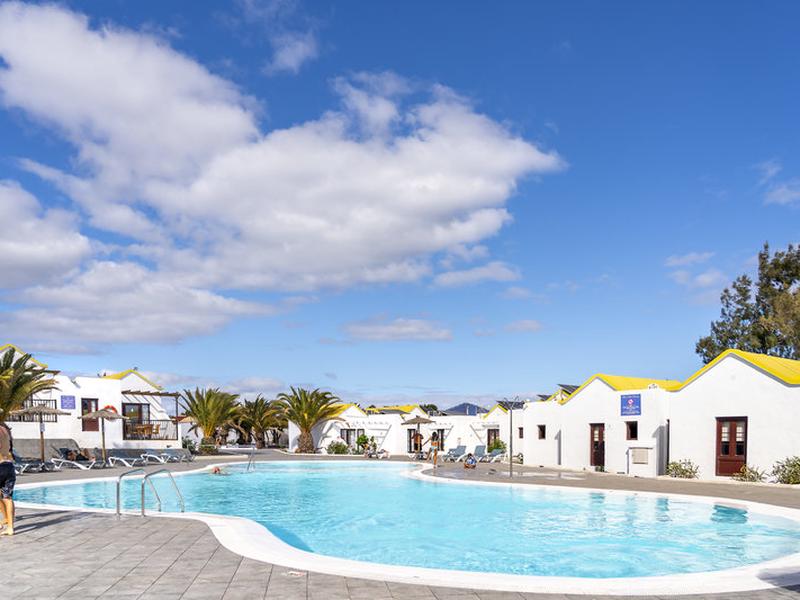 4D1B376D4AB0C8FEFAB3C471F029159F