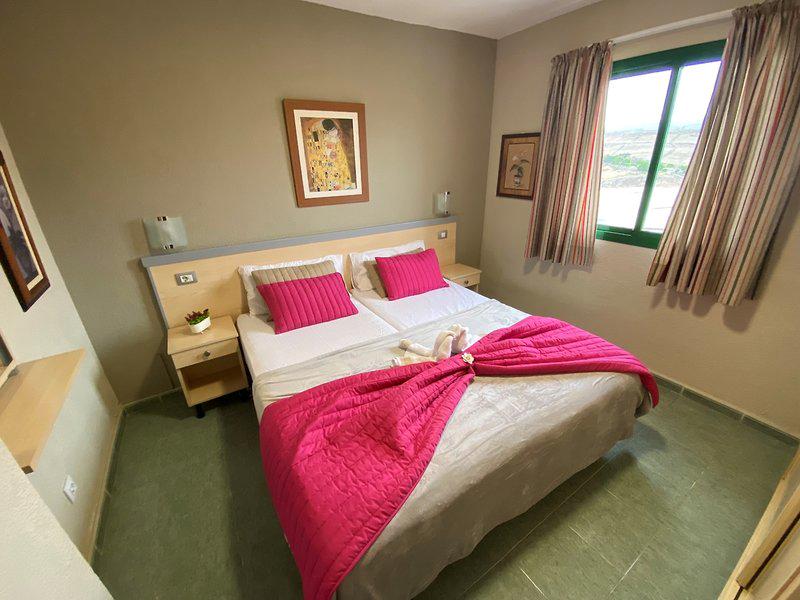 80A95FAD2F5A83AA12F098AF7F4BA95A