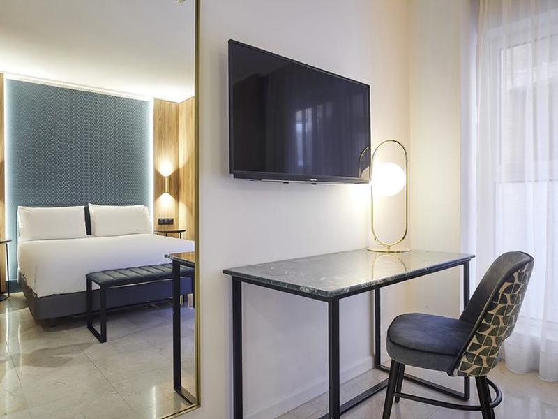 56C81FCBEBC9A1331C29B9A79BE0B7D2