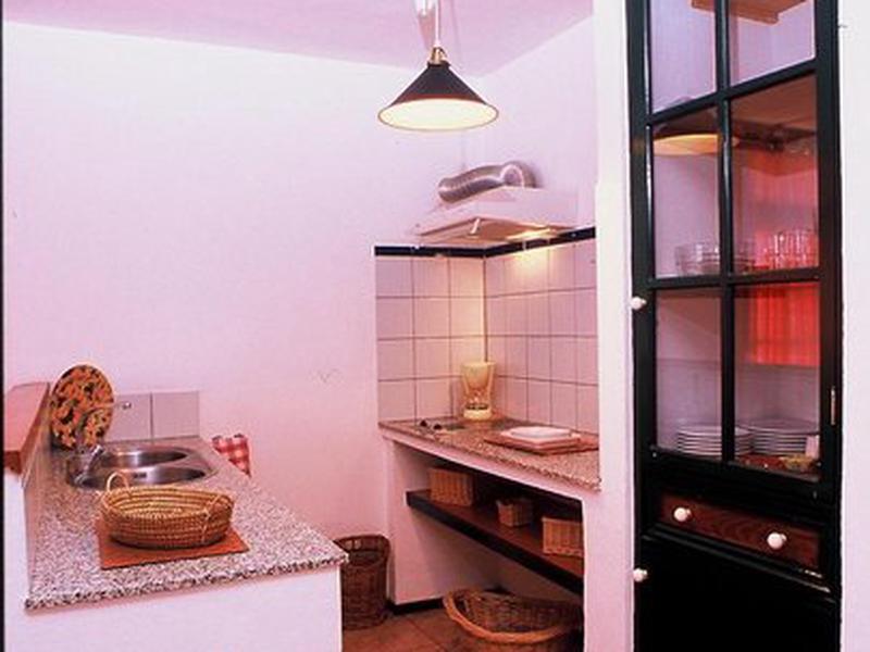 EC9FEDD2685F6AD370201328E81DED32