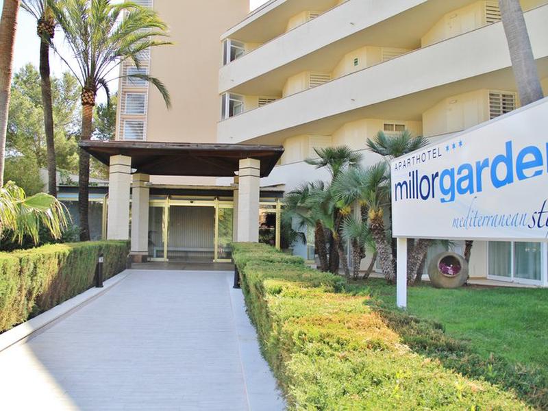 8BB86A0246742BAA4BE79872FD32406D