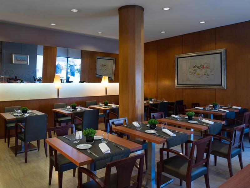 18EE599D9D7FF705388245B2A76C0AE0