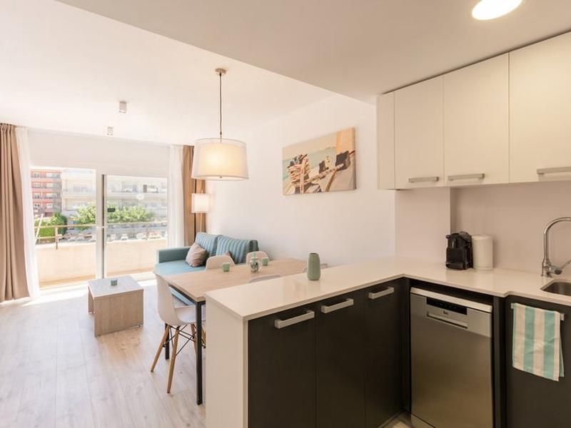 BBE9434DA71F8236406410C338BDE158