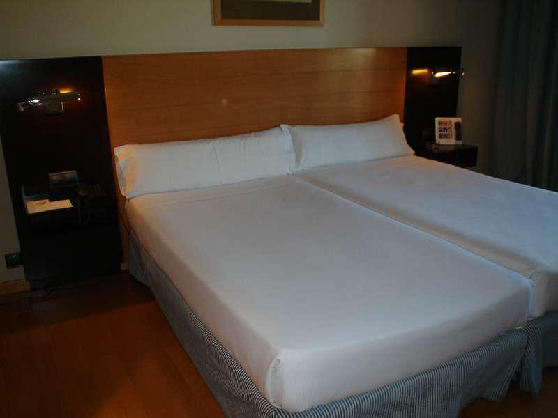 26EB4F5D5F87BDD282BD4703AD549729