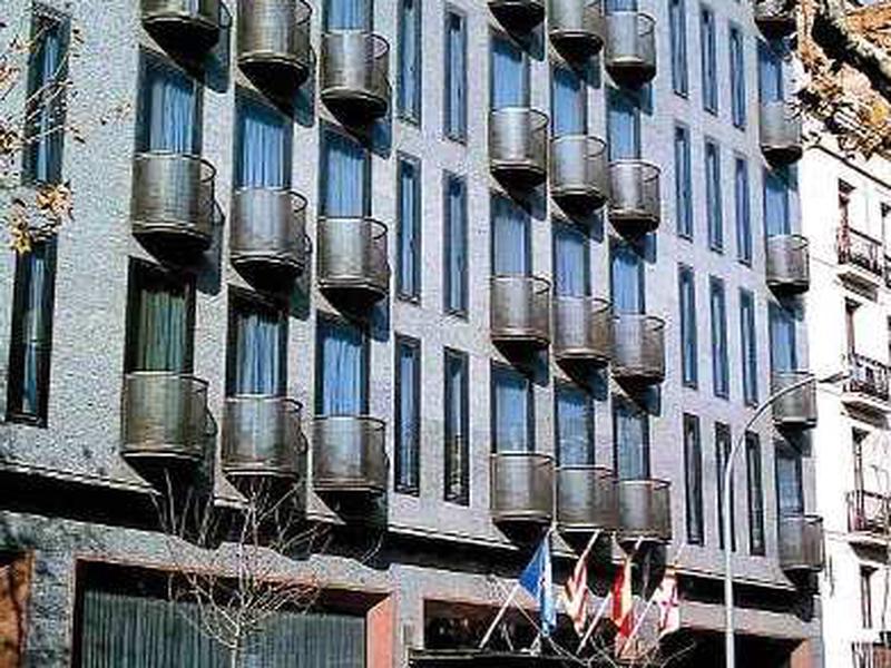 2FC533EFC1C8A53DF8943E5CD8D8A7F1