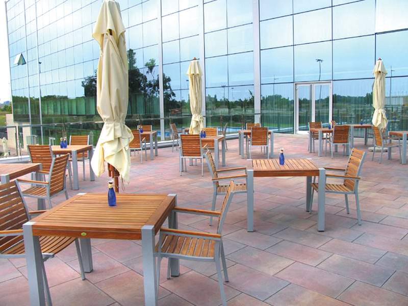 D6705CE82AB8391D32E99AA41A655C40